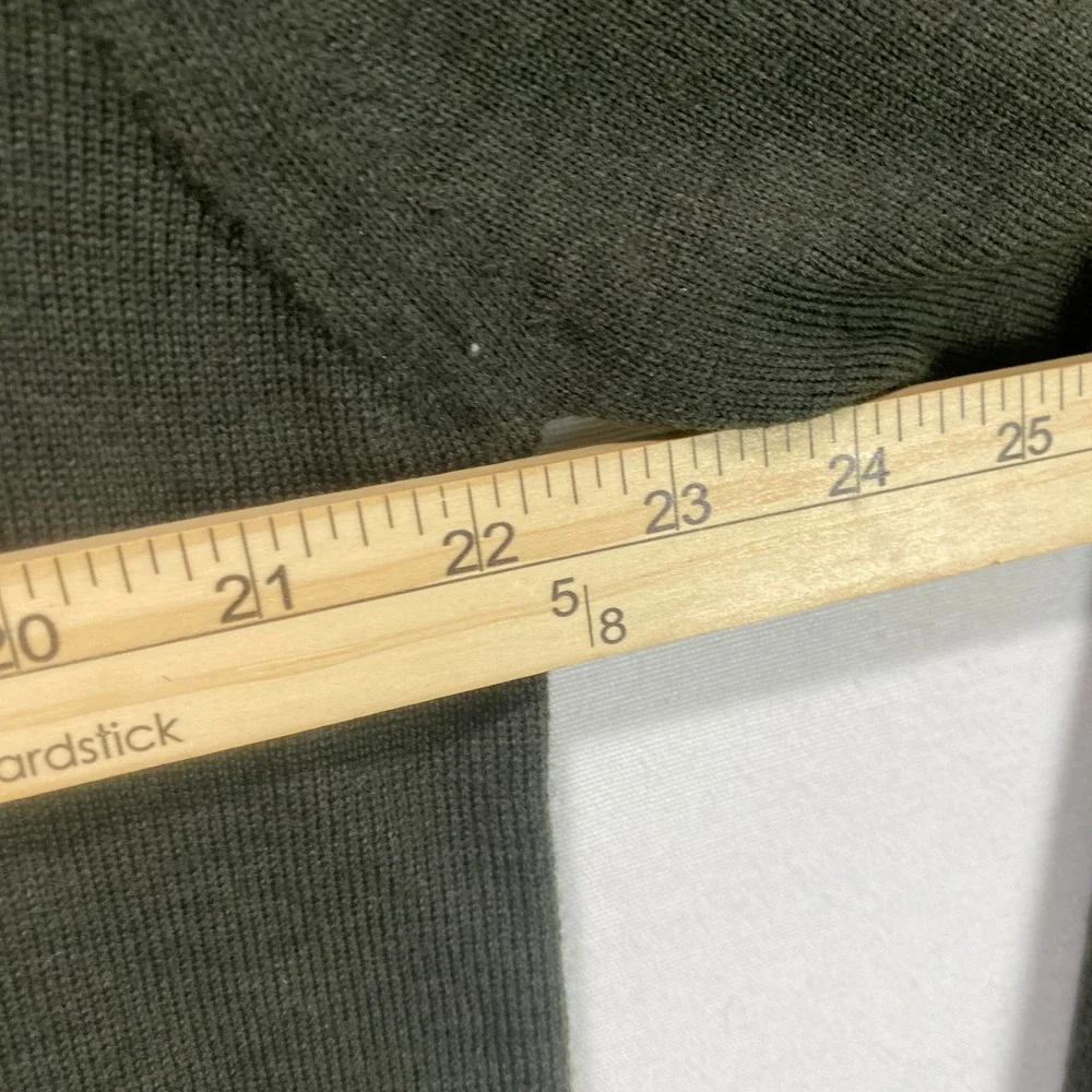 Banana Republic Mens Extra Fine Italian Merino Wool V-Neck Sweater Olive Green L